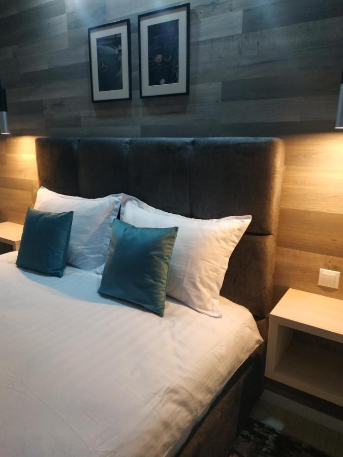 Voyage Cubic Adults Only Apartment Сибиу Екстериор снимка