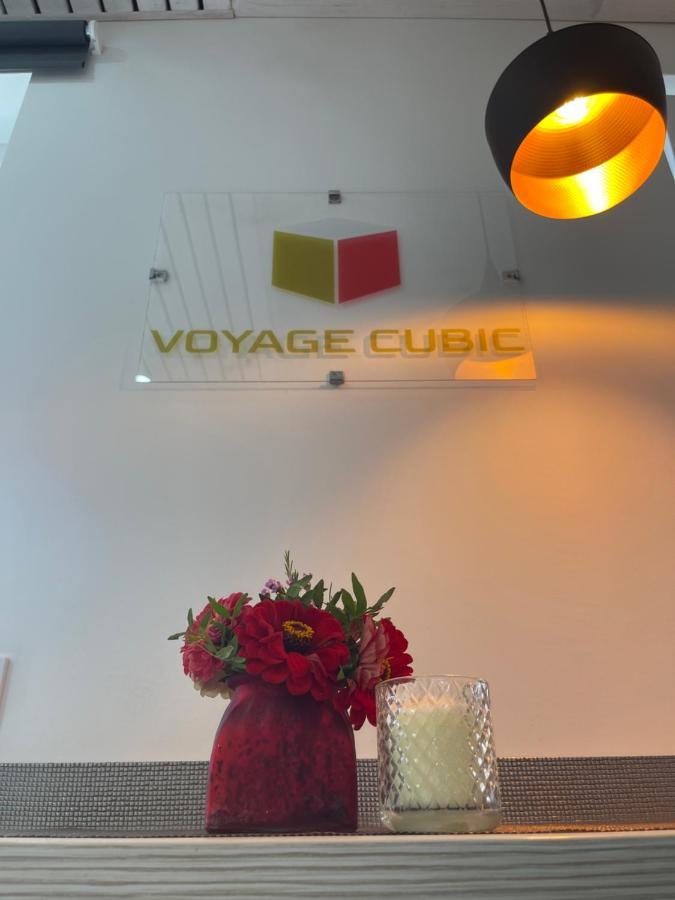 Voyage Cubic Adults Only Apartment Сибиу Екстериор снимка