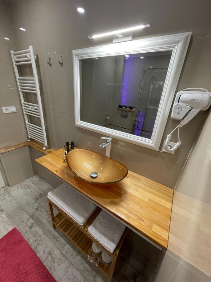 Voyage Cubic Adults Only Apartment Сибиу Екстериор снимка